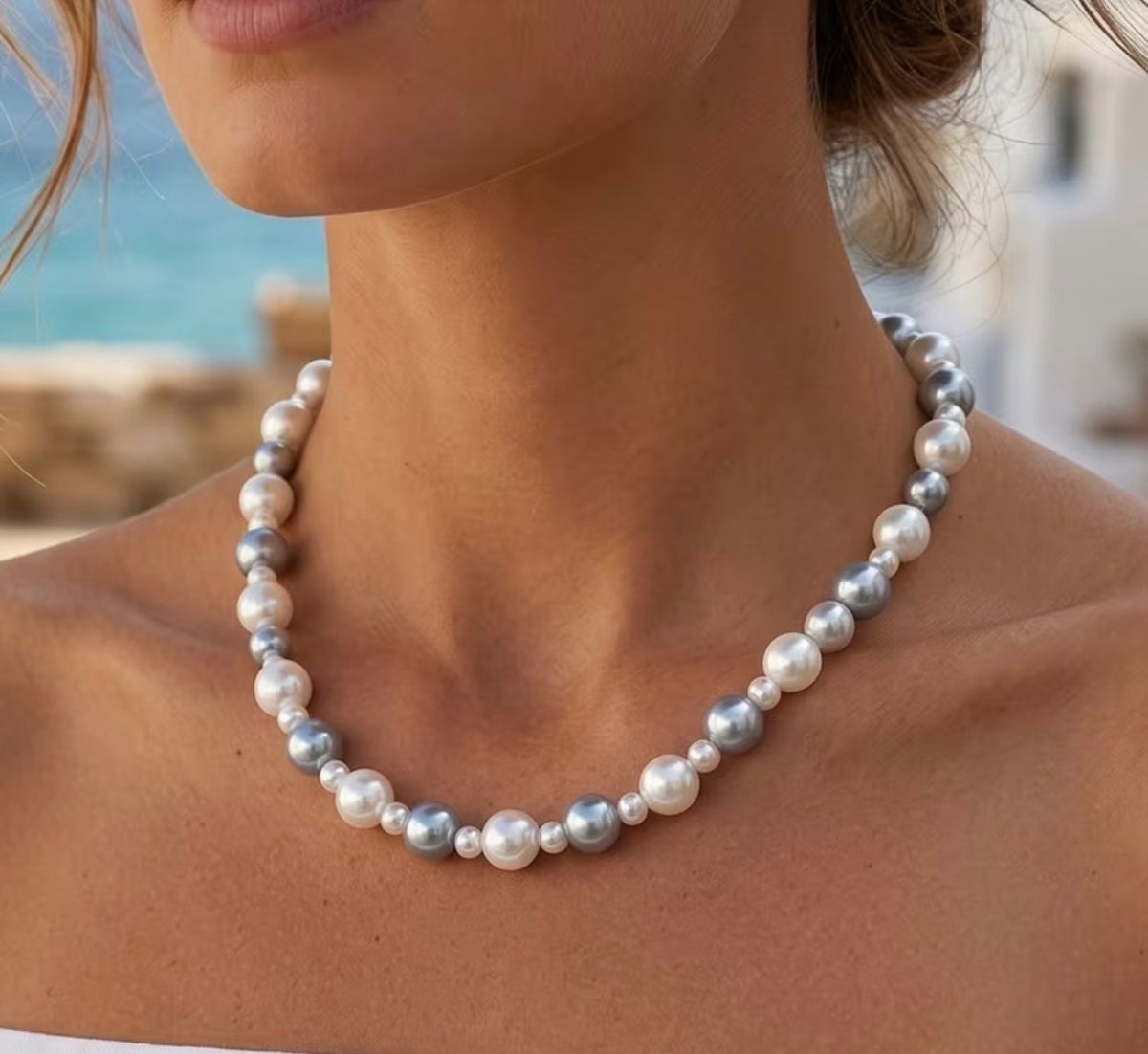 Elegant Beaded Necklace
