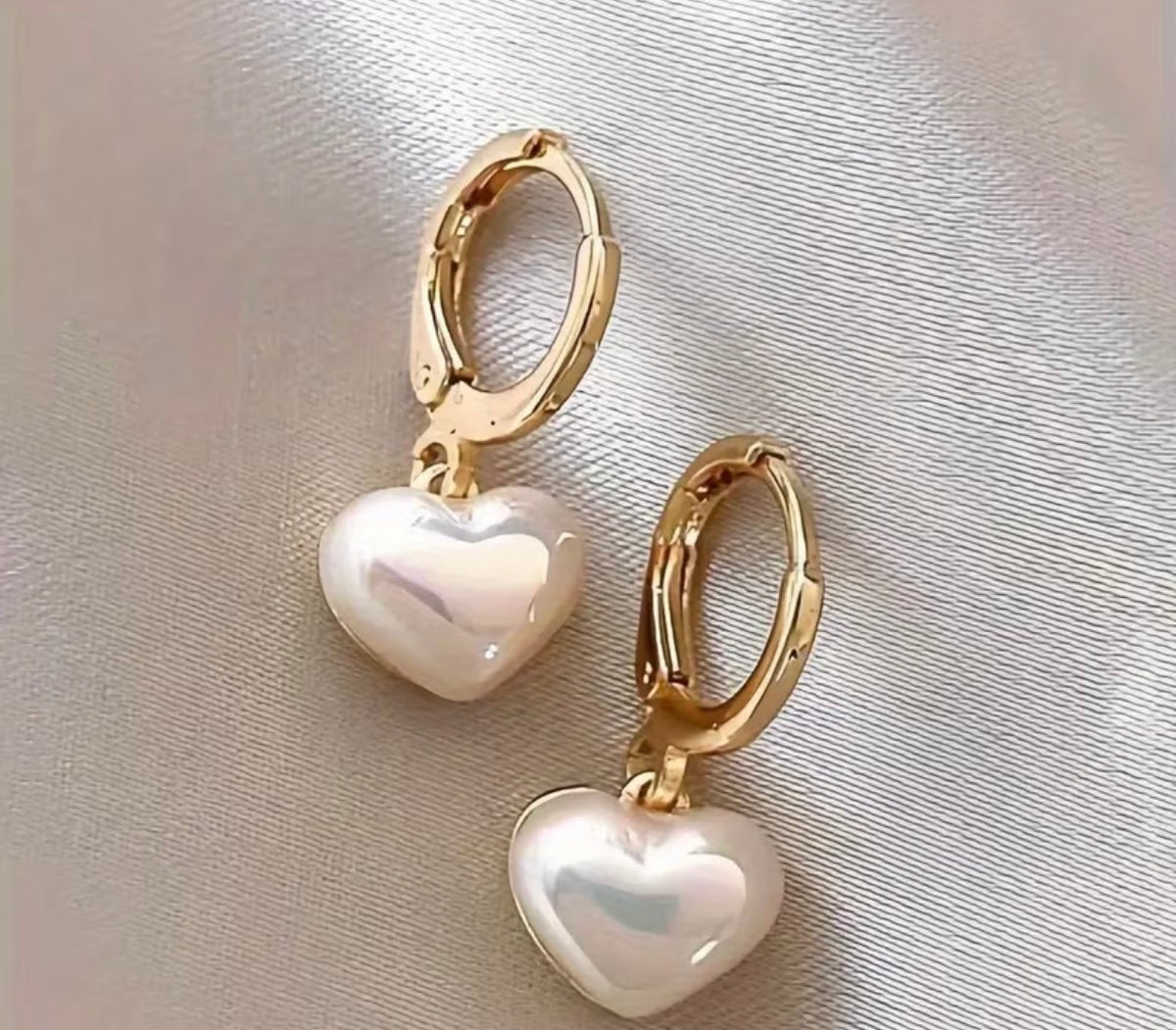 Pearl Heart Earings