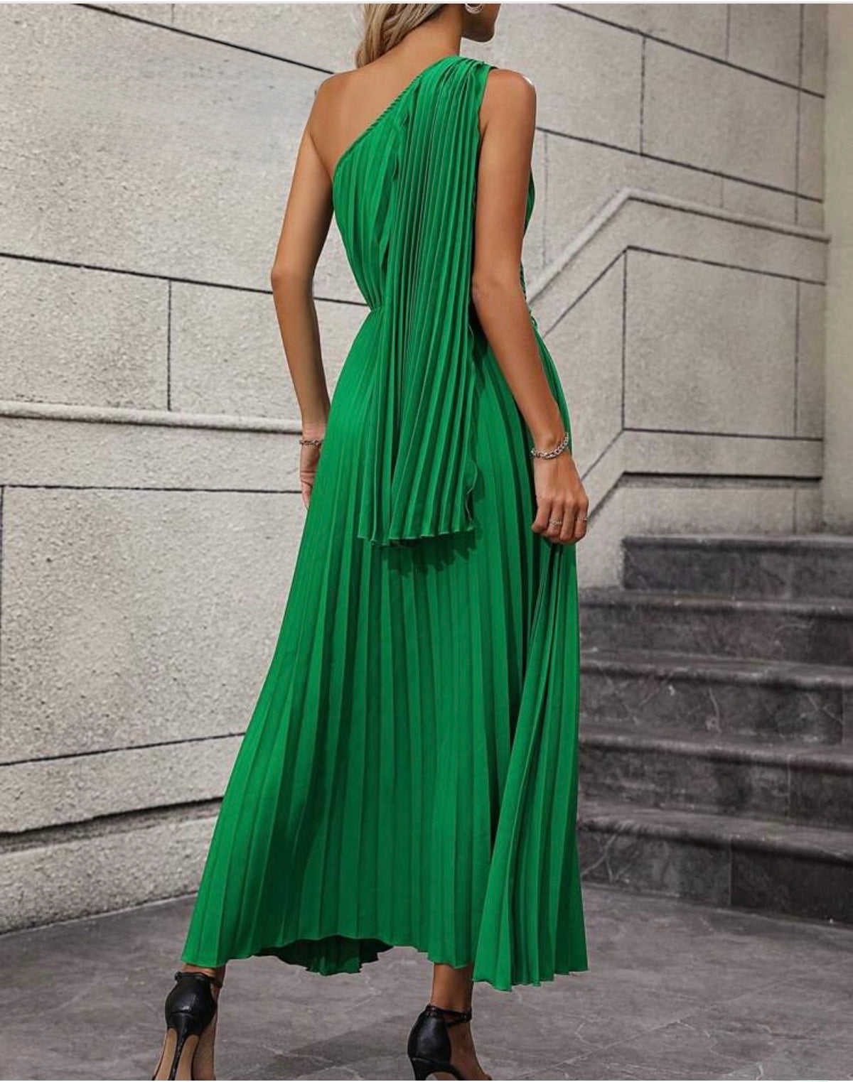 One Shoulder Twist Front Pleated Hem Dress